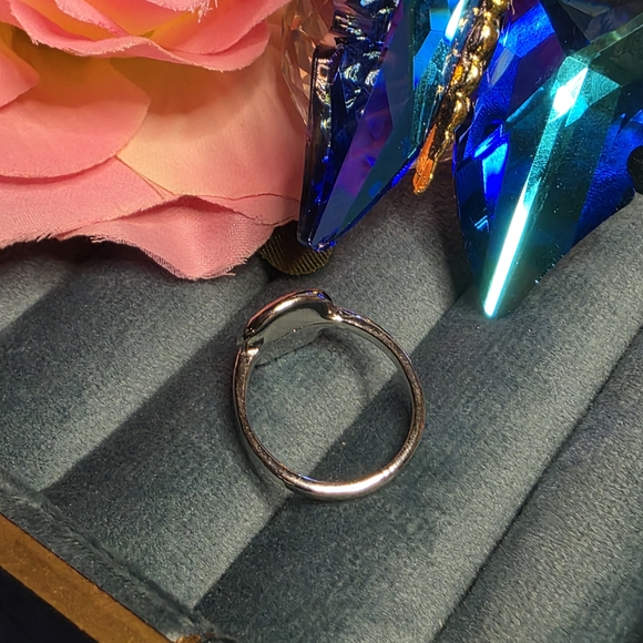 Chic Silver Medallion Relief Face Ring 6.5 57LLB - Picture 5 of 7